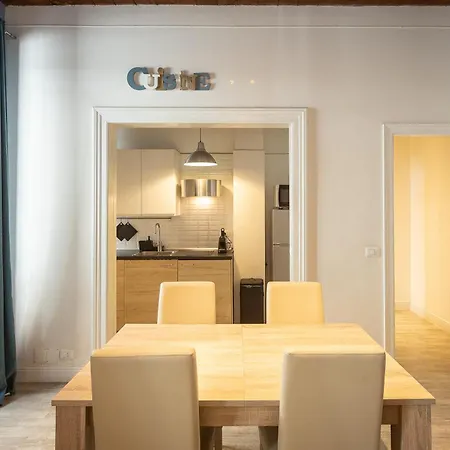 Piazza Navona Lovely 아파트 *